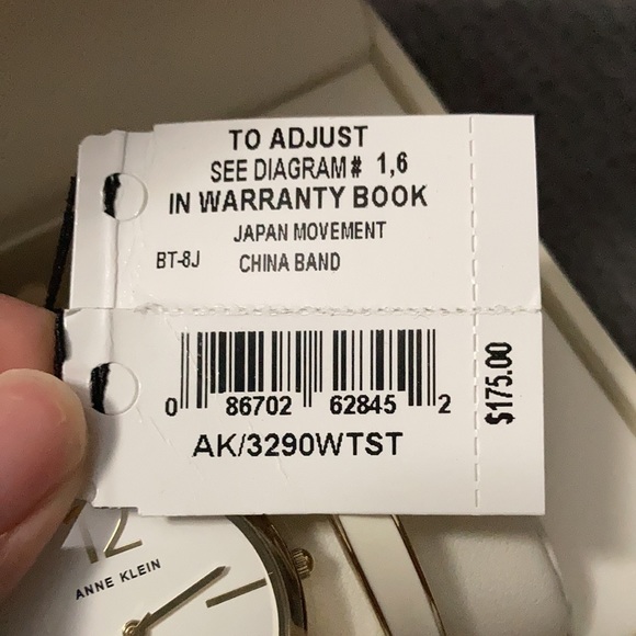 Women’s bracelets - Picture 4 of 5